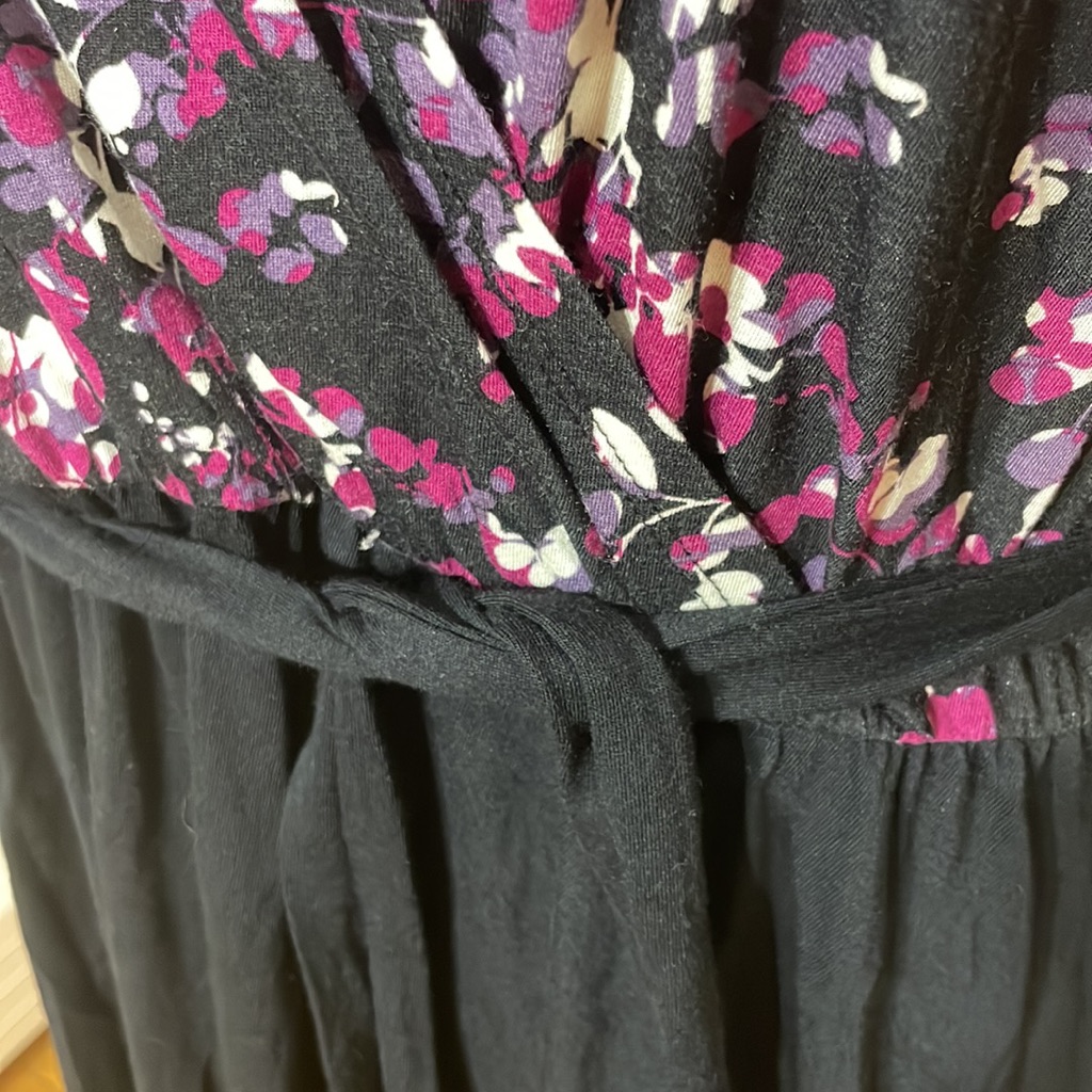 Elle Nwt Womens Xl Cap Sleeve V-Neck Dress With Belt Floral Top Black Skirt — image 4 of 8